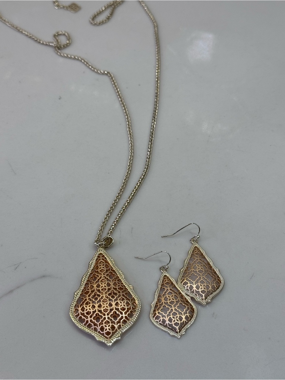 NEW Kendra Scott Set- Rose Gold Teardrop Pendant Aiden Necklace & Addie Earrings